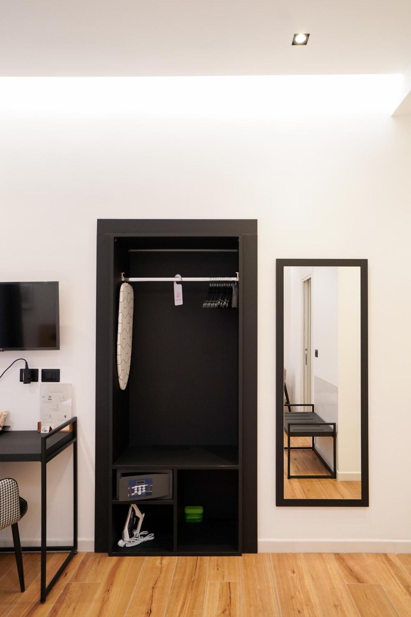 No Man'S Land Guesthouse Рим Экстерьер фото